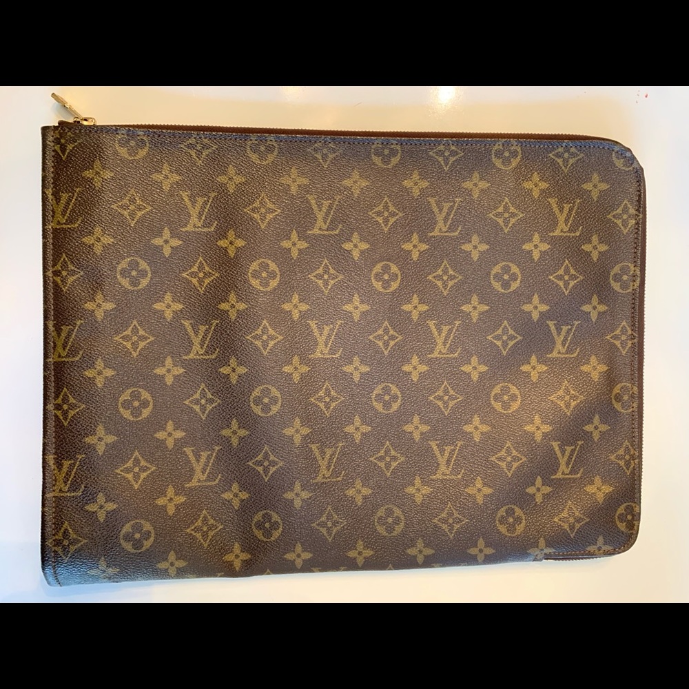 Lv document portfolio or iPad holder